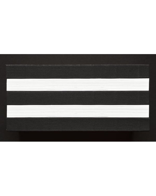 Книга «No» — о выставке к 10-летию «Медузы»