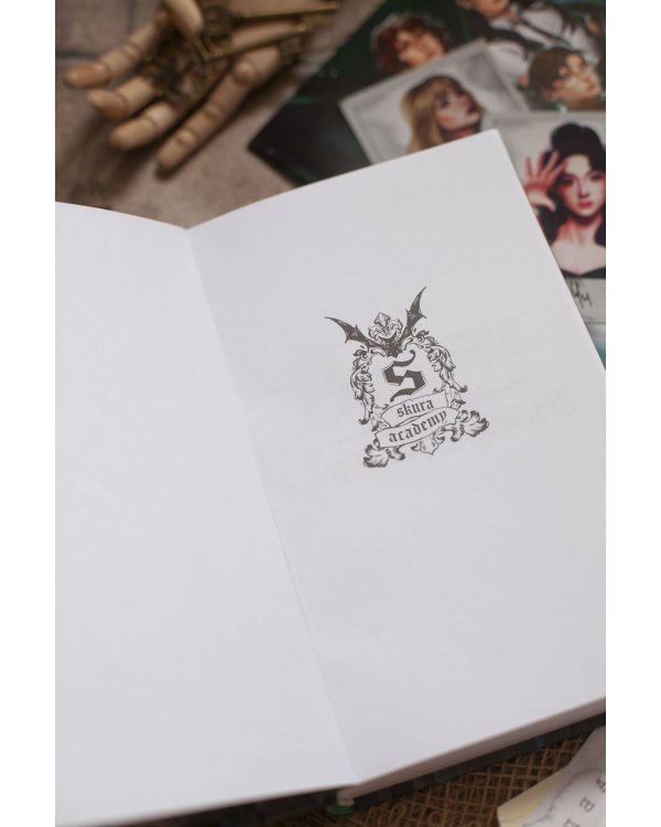 Общество мертвых и исключительных