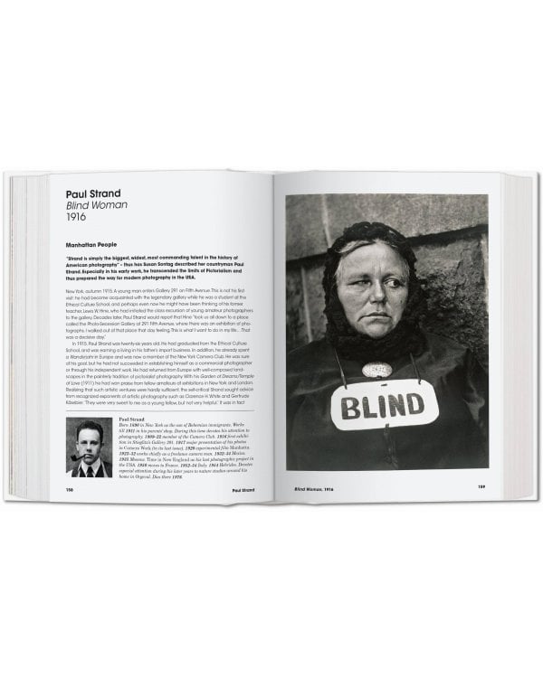 Photo Icons. 50 Landmark Photographs and Their Stories Иконы фотографии 50 знаковых фотографий и их истории /Книги на английском языке