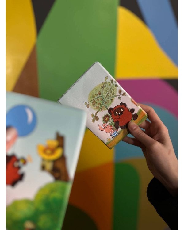 Винни-Пух. Обложка для паспорта. Пчелы