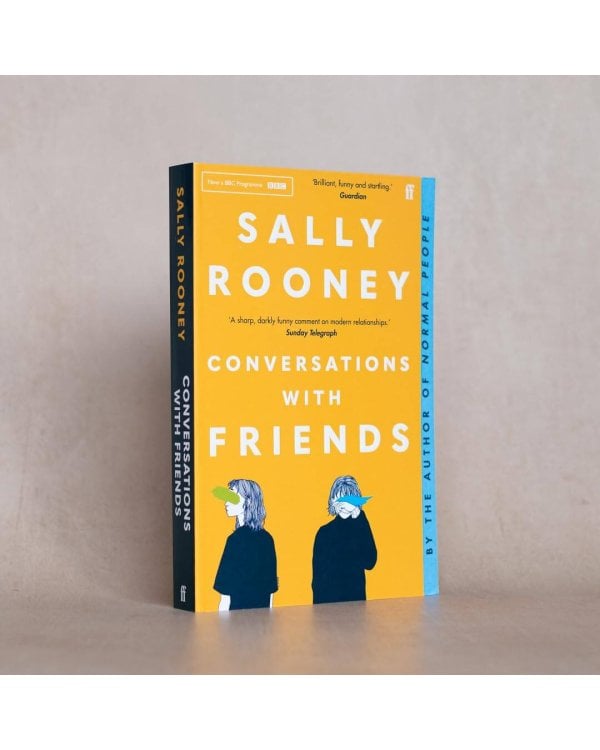 Conversations with friends (Sally Rooney) Разговоры с друзьями (Салли Руни) /Книги на английском языке