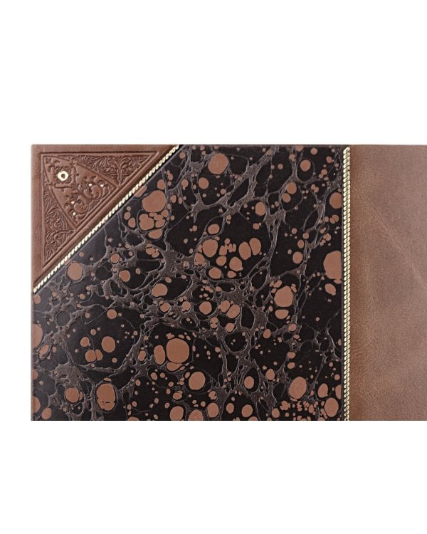 "История государства Российского" Николая Карамзина. Книга в коллекционном переплете из двух видов кожи с рисунком мраморной бумаги и с изящным тиснением в стиле 19 века