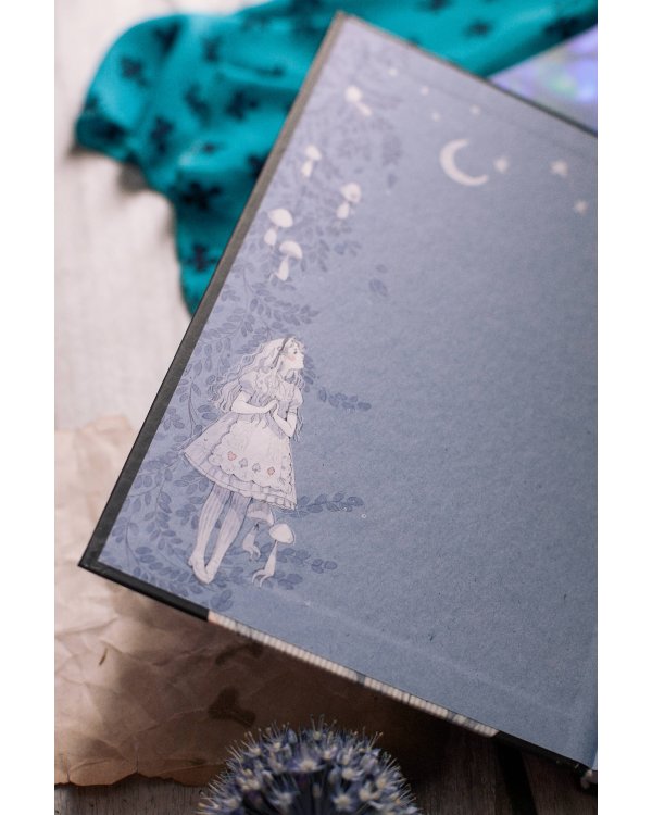 Алиса в Стране чудес