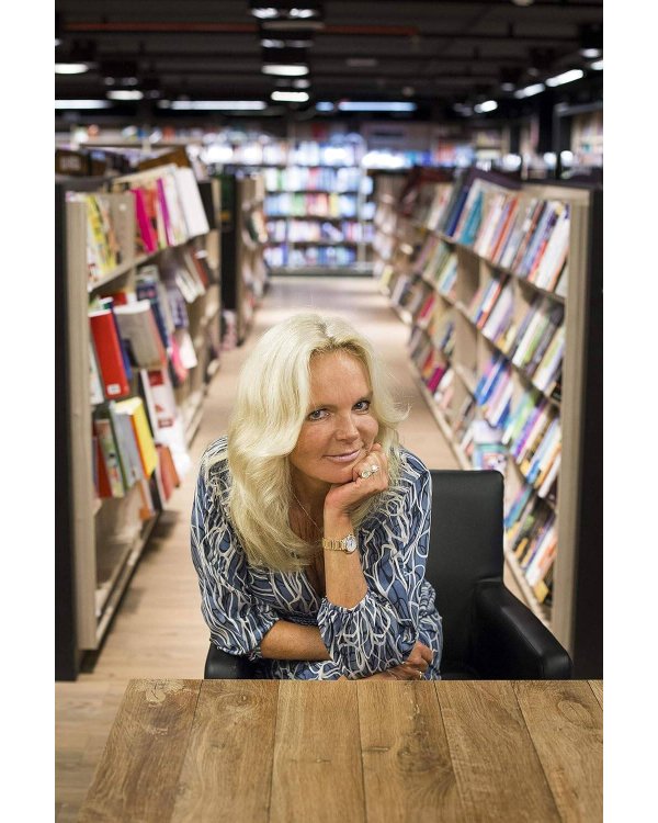 The Shadow Sister (Lucinda Riley) Сестра Тени (Люсинда Райли) /Книги на английском языке