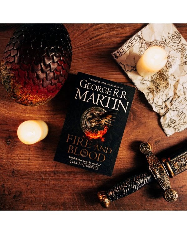 Fire and Blood ( George R.R.Martin) Кровь и пламя (Д.Р.Р.Мартин) /Книги на английском языке