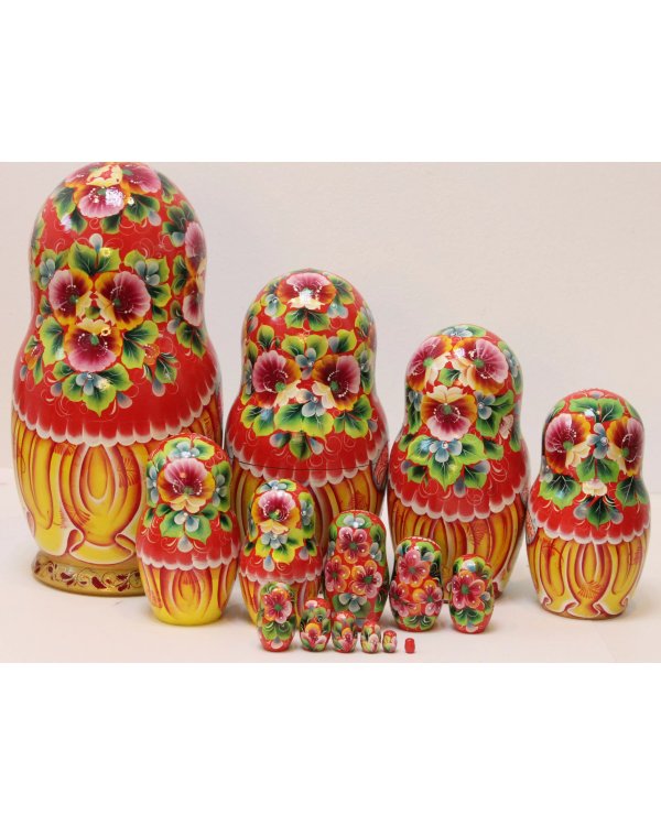 Матрешка Москва (красный платок, желтый низ) 15м33