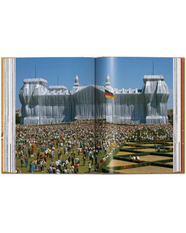 Christo and Jeanne-Claude. 40th Anniversary Edition