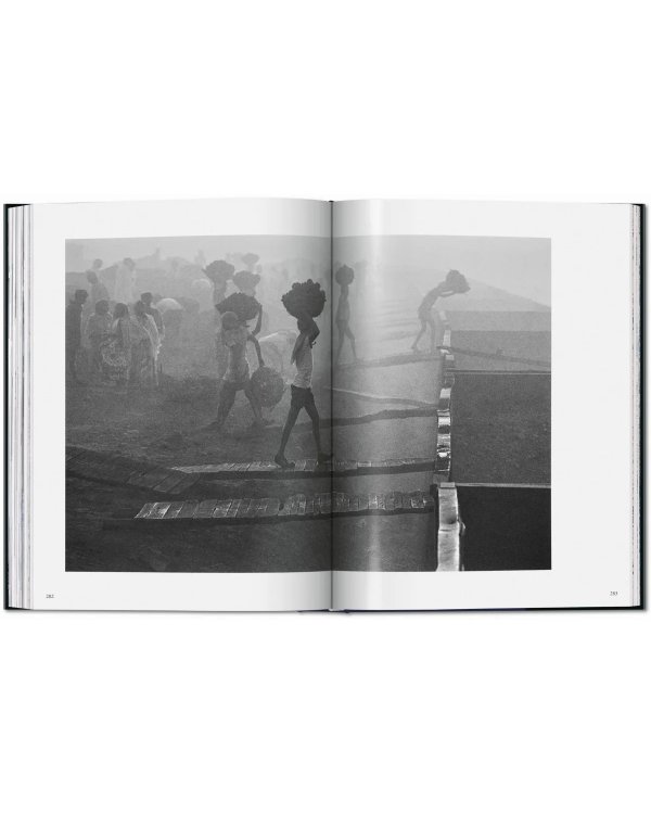 Sebastião Salgado. Workers. An Archaeology of the Industrial Age