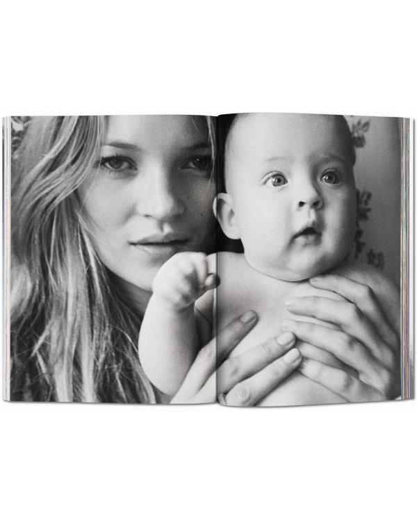 Kate Moss by Mario Testino