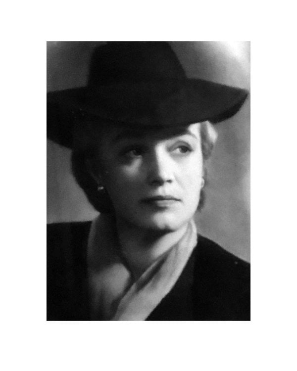 Серое озеро