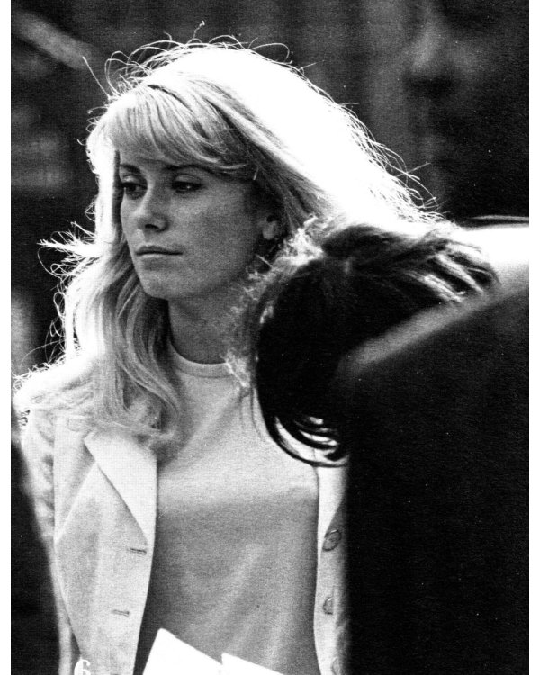 Катрин Денев