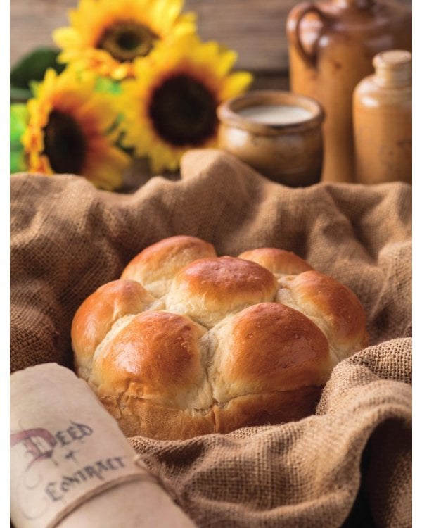 Поваренная книга саги "Властелин колец". Лембас, рагу из кролика и другие блюда из вселенной Дж.Р.Р. Толкина