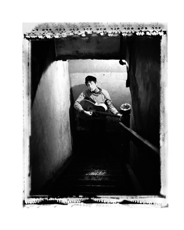 100 песен и портретов