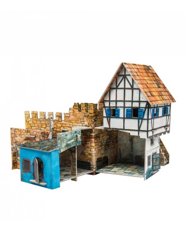 Дом у стены