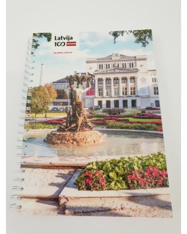 Spirāļklade A5 / 130 rūt.Latvijai 100 8dizaini