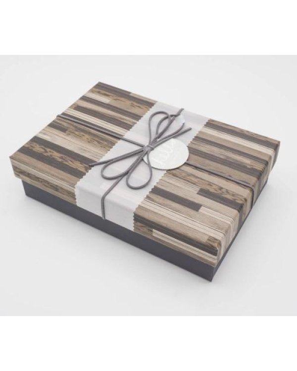 Подарочная коробка дерево темного 29 21 9