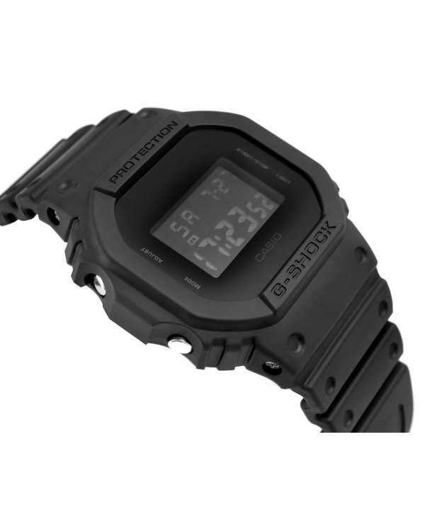 CASIO DW-5600UBB-1ER Мужские часы