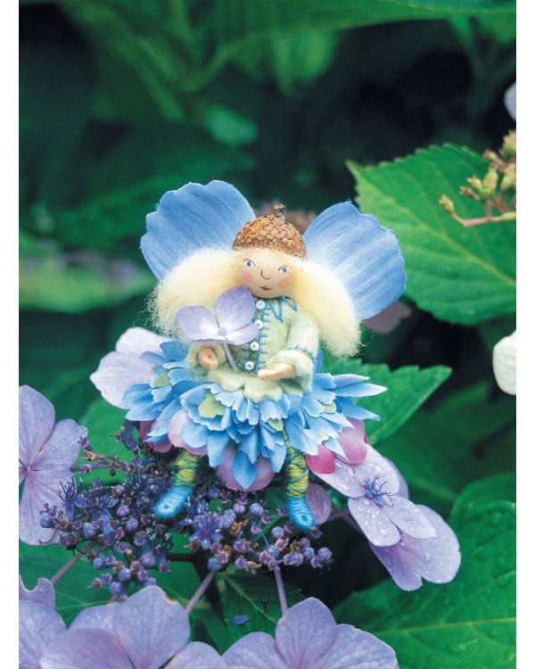 Фигурки из шерсти с вышивкой и аппликацией.Сказочные персонажи