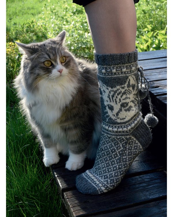 Необычные варежки и носочки в технике жаккард.Классические узоры!