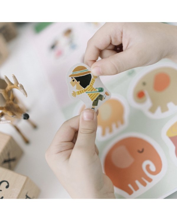 Развивающие наклейки KUMON. В зоопарке