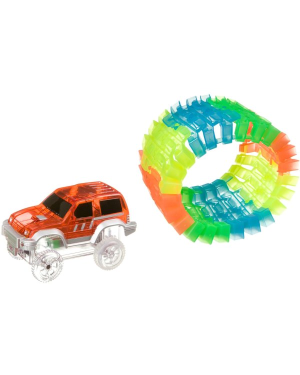 Гибкий автотрек со светящейся трассой и машинкой. Круговой вираж