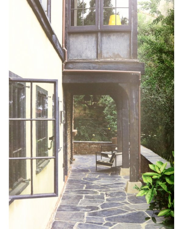 Golden Light. The Interior Design of Nickey Kehoe