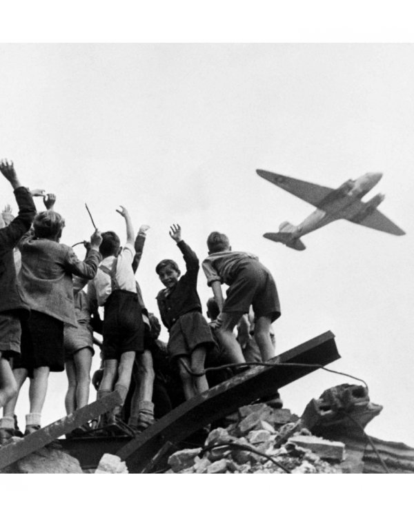 Подняться в небо. История полетов. От воздушных шаров до сверхзвуковых самолетов