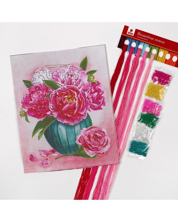 Вышивка крестиком с бисером Пионы