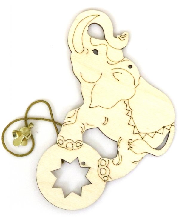 Деревянная подвеска с колокольчиком. Слон на шаре