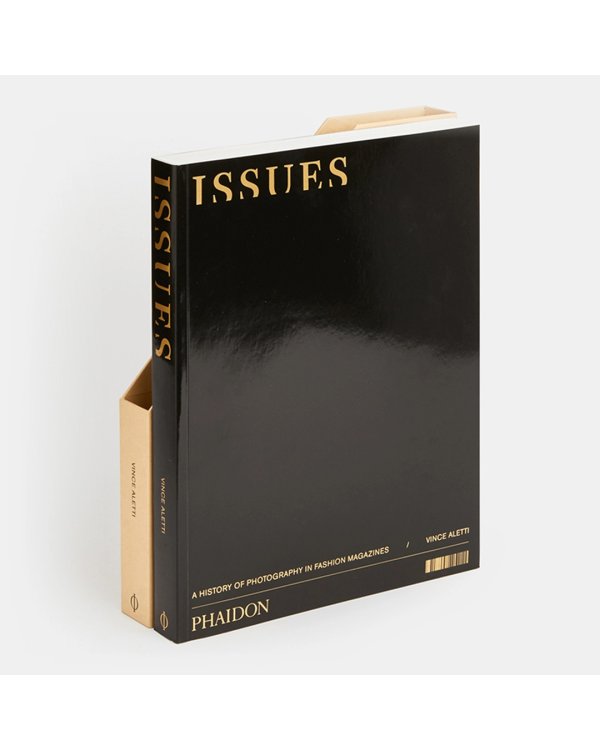 Issues. A History of Photography in Fashion Magazines