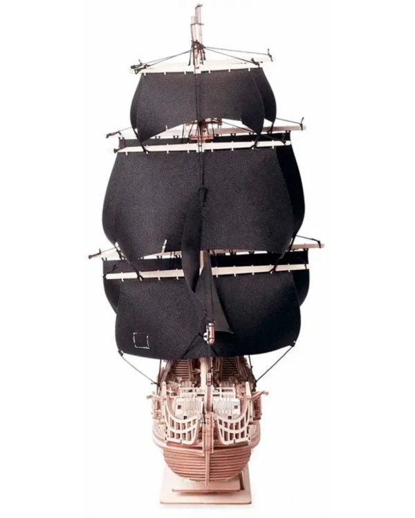 Сборная модель из дерева Пиратский корабль Черное Сердце