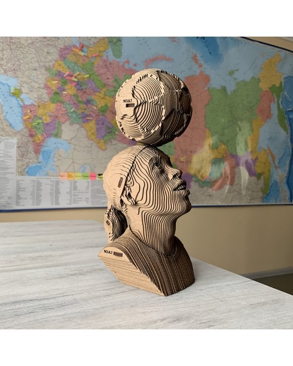 Бюст Рональдиньо с мячом