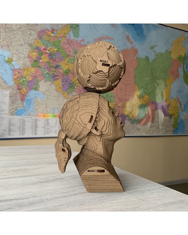 Бюст Рональдиньо с мячом