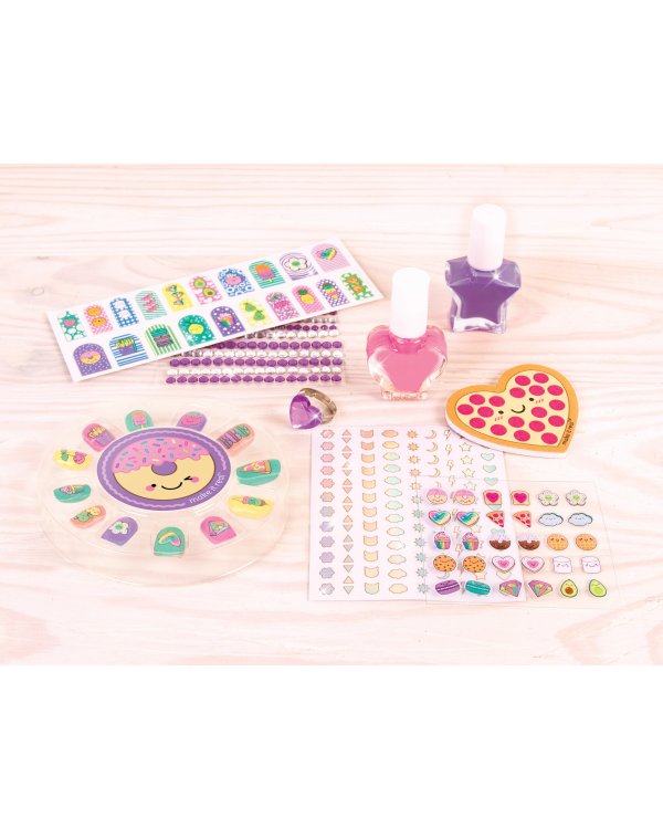 MAKE IT REAL Набор для Маникюра