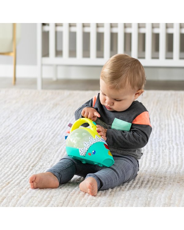 INFANTINO Музыкальный светящийся мини-пылесос