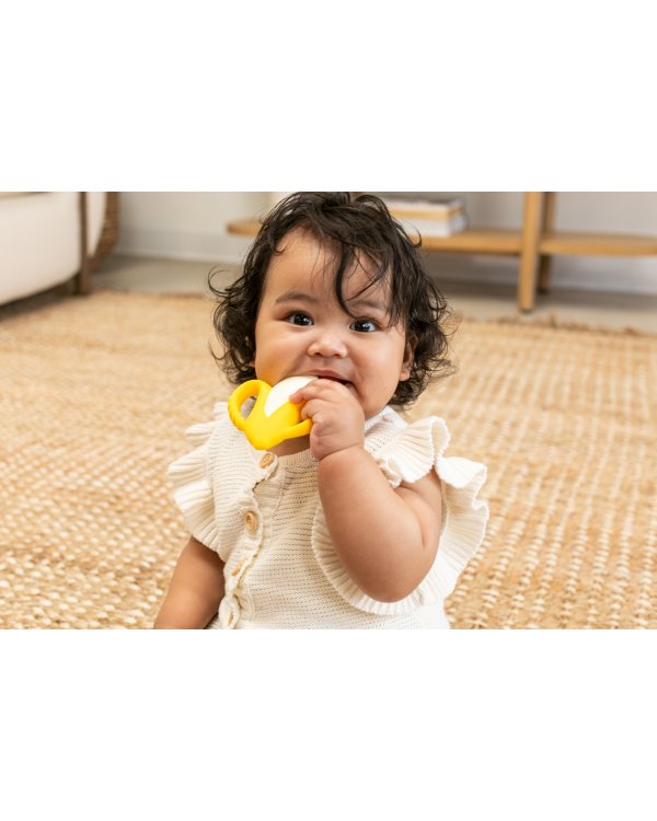 INFANTINO Прорезыватель-погремушка, Банан