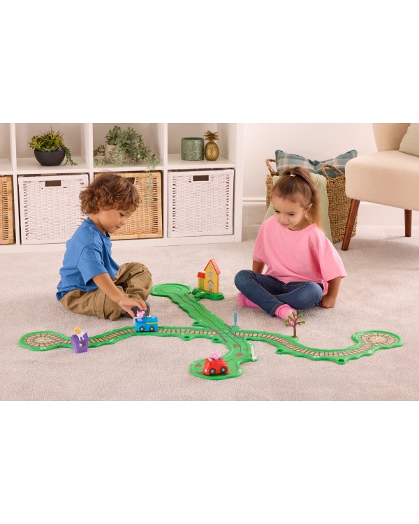 PEPPA PIG Whizz Around Peppa Игрушечный комплект "Пеппа на улице"