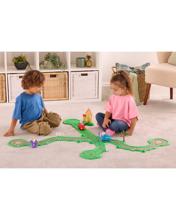 PEPPA PIG Whizz Around Peppa Игрушечный комплект "Пеппа на улице"