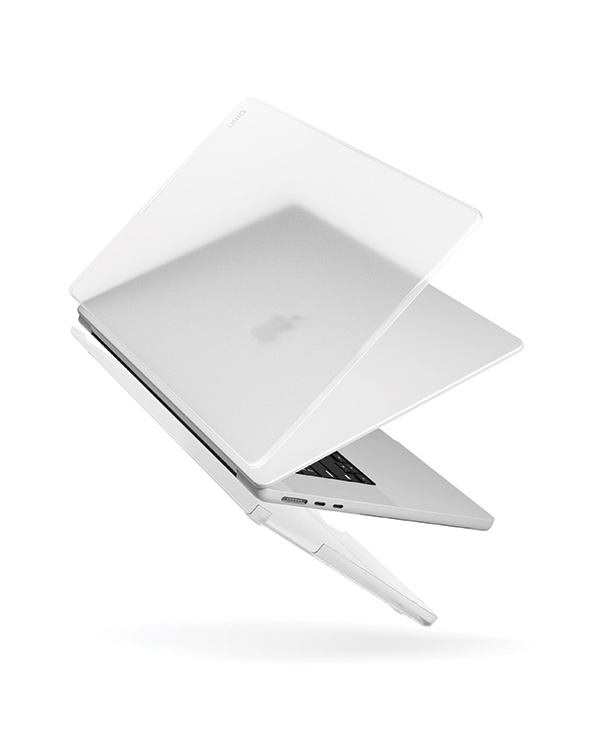 UNIQ etui Claro MacBook Air 15" (2023) przezroczysty|dove matte clear