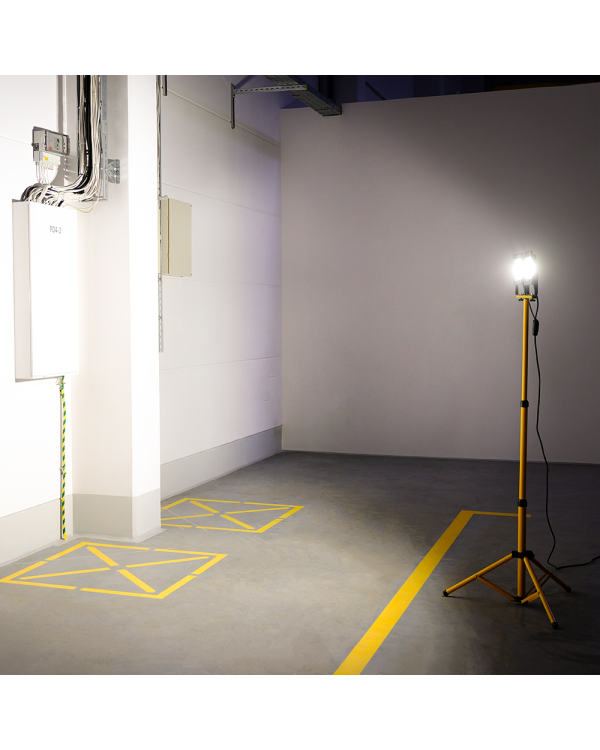 Рабочий светильник светодиодный 2х50Вт 4500К со штативом Forever Light