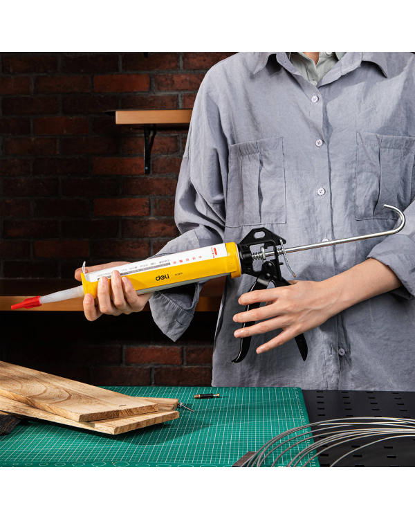 Пистолет для конопатки 230 мм Deli Tools EDL2370 (желтый)