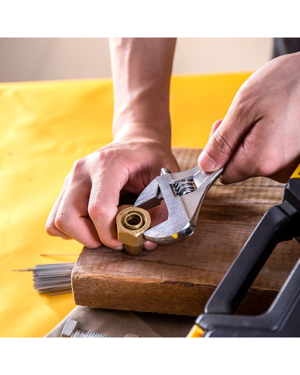 Регулируемый гаечный ключ 8" Deli Tools EDL008A (серебристый)