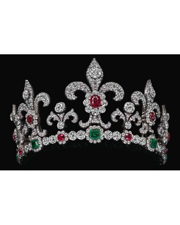 Divine Jewels: The Pursuit of Beauty (Kazumi Arikawa) Божественные драгоценности: в погоне за красотой (Кадзуми Арикава) /Книги на английском языке