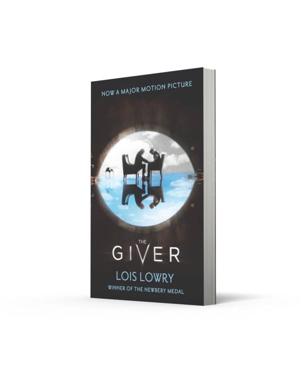 Дополнительное изображение книги «The Giver: film tie-in (Lois Lowry) Дающий (Лоис Лоури) /Книги на английском языке»