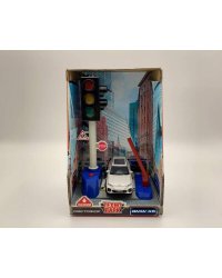 Модель пластик свет-звук СВЕТОФОР С МАШИНКОЙ в компл. BMW x5 ПОЛИЦИЯ, кор. Технопарк в кор.2*18шт