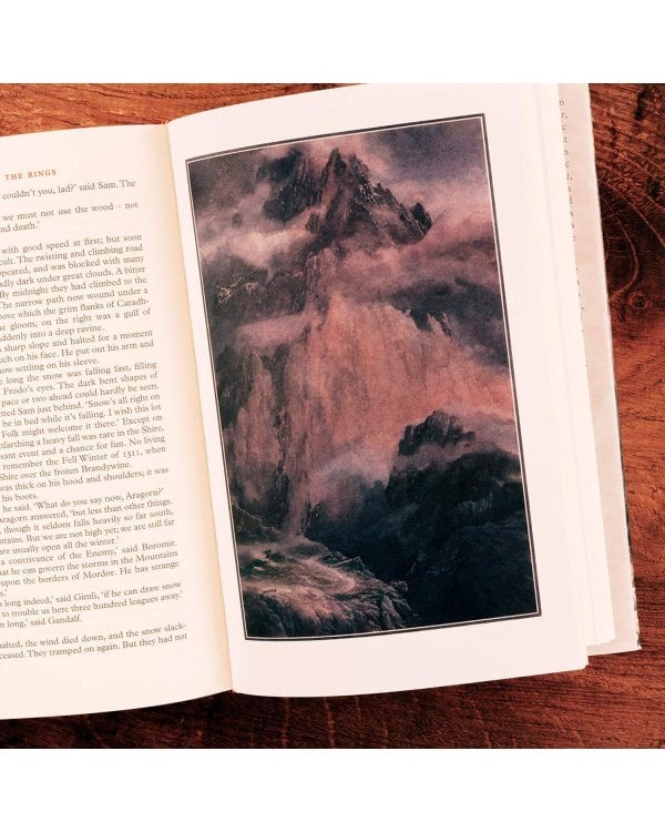 Дополнительное изображение книги «Fellowship of the ring (Tolkien J.R.R.) Братство кольца (Д.Р.Р Толкин) /Книги на английском языке»