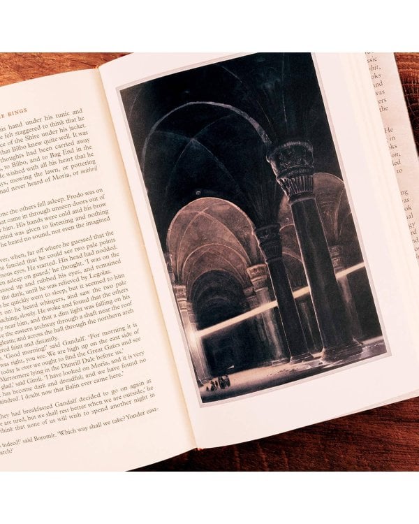 Дополнительное изображение книги «Fellowship of the ring (Tolkien J.R.R.) Братство кольца (Д.Р.Р Толкин) /Книги на английском языке»