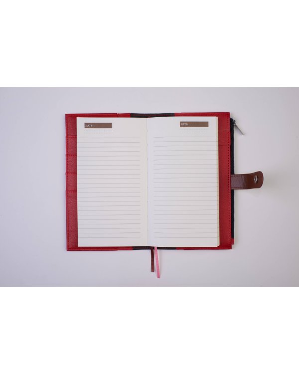 Ежедневник-органайзер (красный) (искусств. кожа, обложка на заклепке, сменный внутренний блок, отделение под карты и ручку)