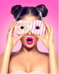 Алмаз мозаика (блест.) 30х40см,с подр.,с полн. зап.(28цв) Забавная девушка с пончиками (Арт. DL031)