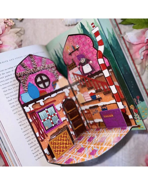 Дополнительное изображение книги «Snow white and other grimms fairy tales (MinaLima edition) Белоснежка и другие сказки братьев Гримм (издание МинаЛима) / Книги на английском языке»